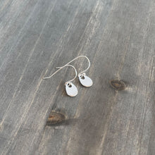 Load image into Gallery viewer, Tiny Flat Dangle Earrings
